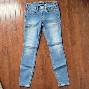 Hollister Low-Rise Super Skinny Jeans